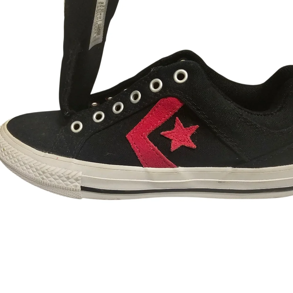 Converse All‎ Star Youth Size 2- Black Sneakers with Pink Star